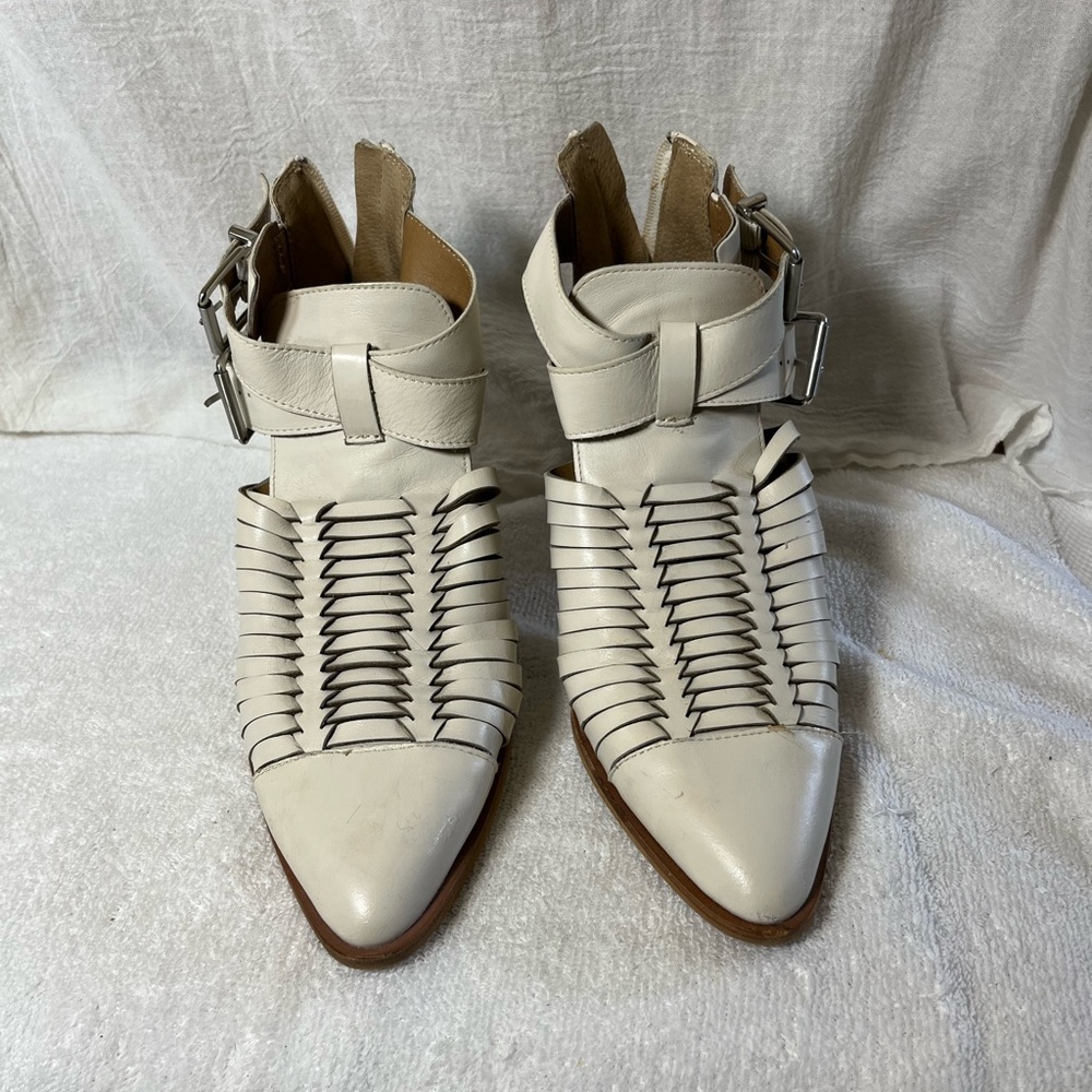 Women's GB Ivory Leather Ankle Boots 8.5 Giani Bini